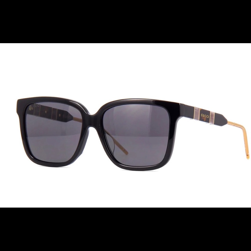 Attn: brand new authentic GUCCI shades. Fire 🔥 can’t miss out 🤩🥰🔥🔥
